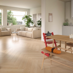 Ламиниран паркет EGGER NatureSense EL2133  Herringbone Baronia Eiche sand 8mm- AC4/32