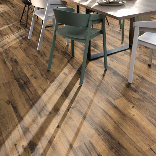 Ламиниран паркет EGGER NatureSense EL2032 Medium Aqua Light Hunton Oak 8mm- AC4/32